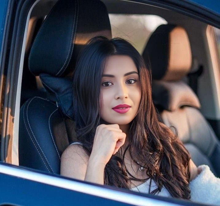 💯GENUINE-High-class luxury and premium Well Educated Royal Class Female High-class offering top high-class Cash Payment at Room